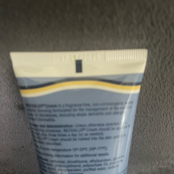 Neosalus Cream 100 G, Exeltis for Eczema's Dermatits - Picture 5 of 8